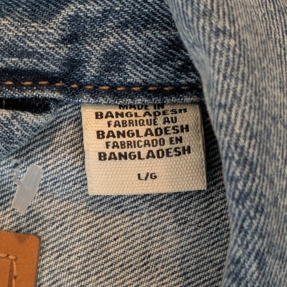 Levi's Washed Blue Denim Trucker Jacket - Picture 7 of 12